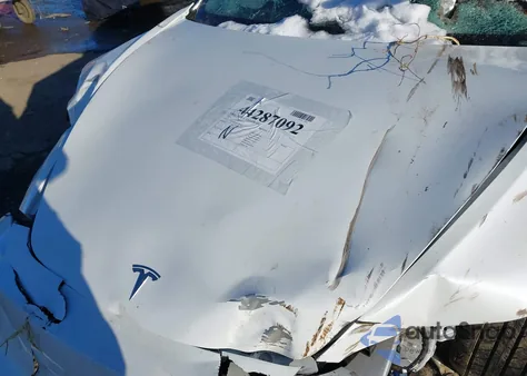 2024 Tesla Model 3 Long Range Dual Motor All-Wheel Drive z USA, uszkodzony, nr VIN 5YJ3E1EB3RF799432